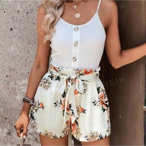 SHEIN LUNE Women's Solid Color Cami And Flower Print Shorts Set